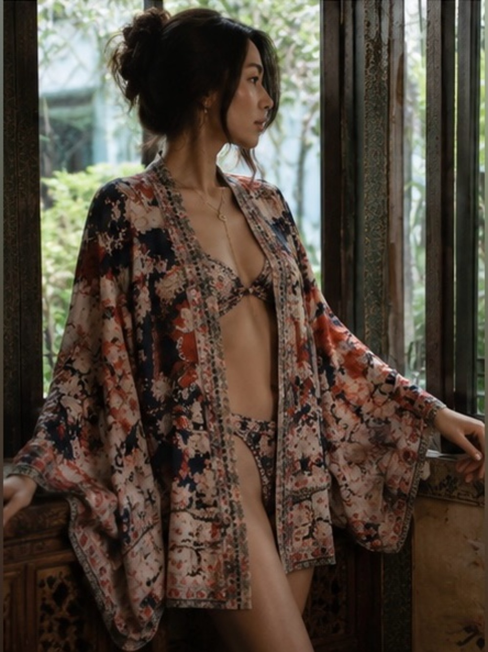 CAMILLA RARE 100% Silk Vtg 2016 "Imperial Echo" Crystal Embellished Short Kimono